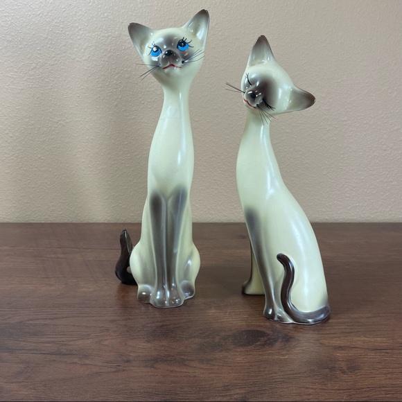 Vintage Siamese Cat Figurine Pair With Whiskers